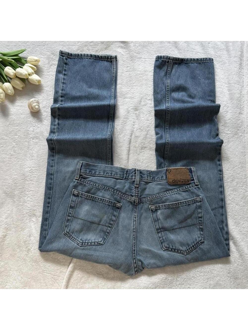Levi’s relaxed denim jeans